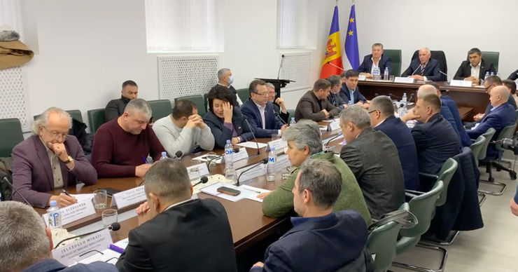 Новая попытка депутатов НСГ избрать руководство провалилась.