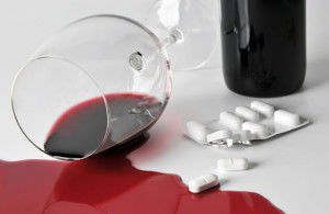 Mii de moldoveni s-au intoxicat cu medicamente și alcool. Foto: bodygeek.ro