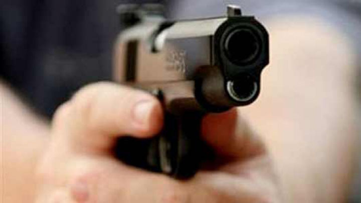 Acesta se plimba pe un stradă din Kiev şi a fost împuşcat mortal dintr-o maşină. 
