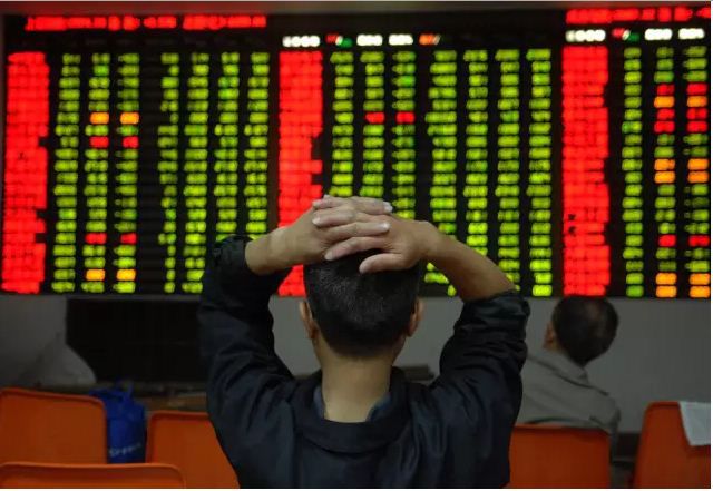 За последние четыре сессии - с 19 августа - Shanghai Composite потерял 22%.