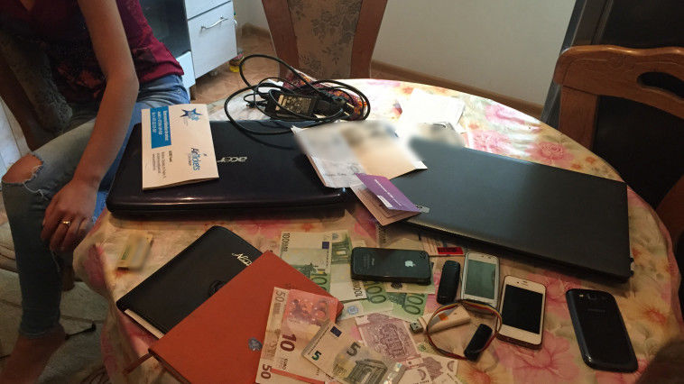 Poliția a reținut cinci persoane specializate în proxenetism. Foto: igp.gov.md