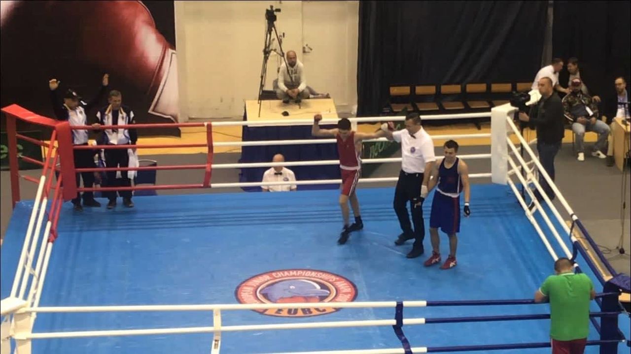 Молдавские боксеры добились новых побед на чемпионате Европы.