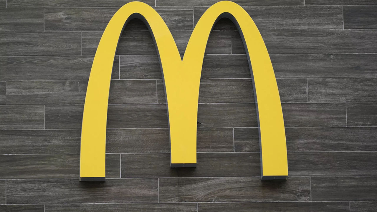 Сбой произошел в работе McDonald's по всему миру.