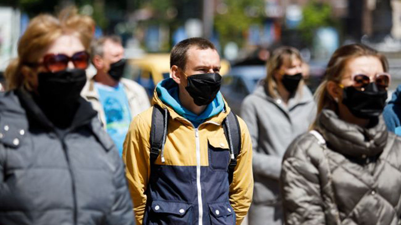 На Украине суточное число заболевших приблизилось к 6000.