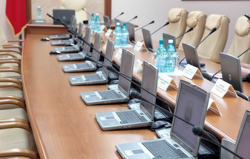 Şedinţa Parlamentului de învestire a Guvernului Ştreleţ este anunţată pentru ora 14.00.