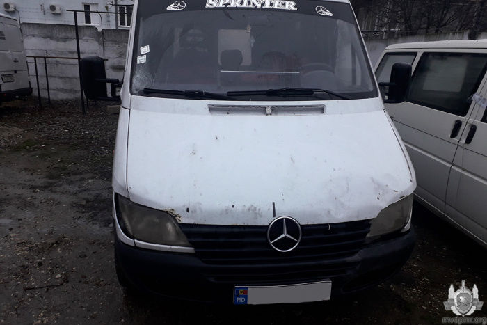В Каменке Mercedes совершил наезд на подростка.