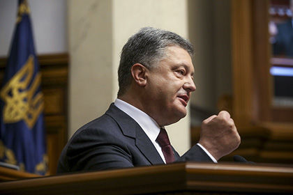 Порошенко порадовался масштабам декоммунизации на Украине.