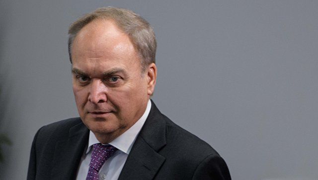 Антонов призвал страны Запада уважать национальные интересы России. Фото: AFP