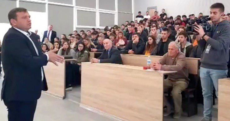 Кандидат на пост мэра столицы Андрей Нэстасе.