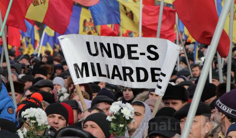 Складываются некоторые начальные аналогии между событиями в Кишиневе и Майданом.