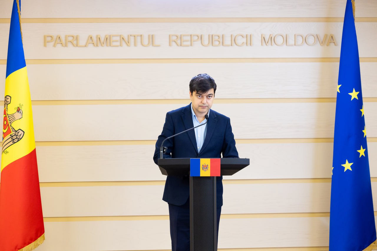 MAN предлагает парламенту осудить разжигание ненависти и коррупцию избирателей.