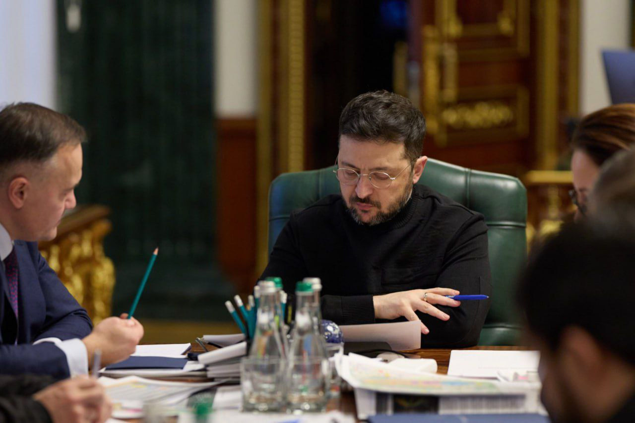 Zelenski: Ucraina declară stare de urgență în sectorul energetic.