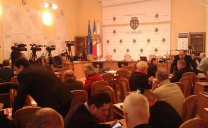 Коммунисты в муниципальном совете призвали своих коллег из других фракций так же установить прозрачные критерии голосования по земельным вопросам.