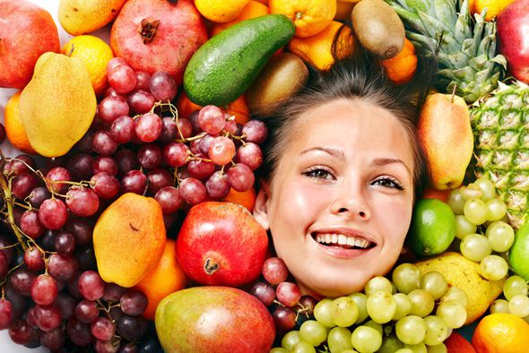 Tratamentele cosmetice din fructe pe care ţi le poţi face acasă sunt adevărate "bombe" hidratante şi hrănitoare.