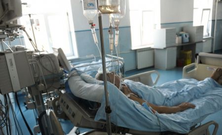 Un bărbat din Capitală, bătut şi lăsat să zacă plin de sânge, în stradă. Foto simbol: Opinia Timisoarei