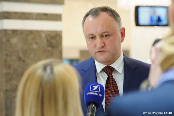 Igor Dodon a dat asigurări că protestele socialiştilor vor continua până va fi demis şeful statului şi va fi dizolvat Parlamentul.