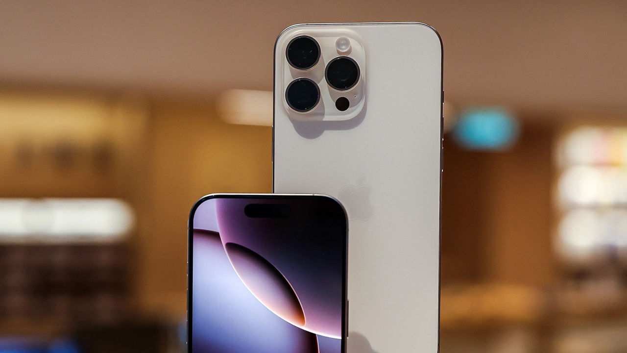 В США спрогнозировали рост цен на iPhone  до $3,5 тыс. при переносе производства.