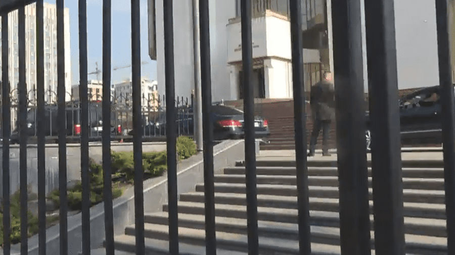 Чукэ встретился с Санду, прессу к ним не пустили.