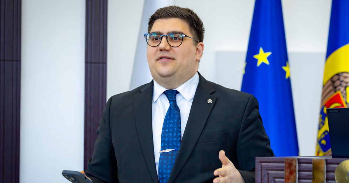 Vodă, despre ajutorul elevilor: Nu e o pomană electorală, ci o investiție în viitor.