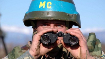 Vremuri grele pentru pacificatorii ruşi de la Nistru. Militarii primesc salariul în ruble rusești pe care nu le pot schimba în stânga Nistrului, notează dniester.ru.