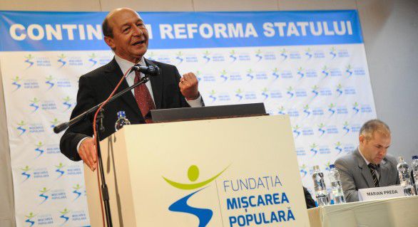 Fostul preşedinte Traian Băsescu a declarat, vineri, că revine în viaţa politică.