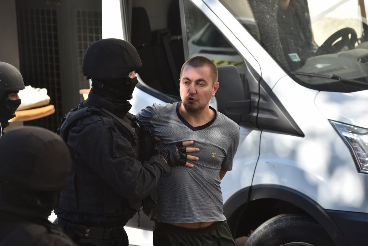Он считает ходатайство незаконным, однако суд объявил паузу в слушаниях. Фото: Максим Андреев, NewsMaker
