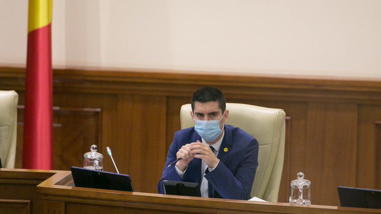 Депутат ПДС Михай Попшой.