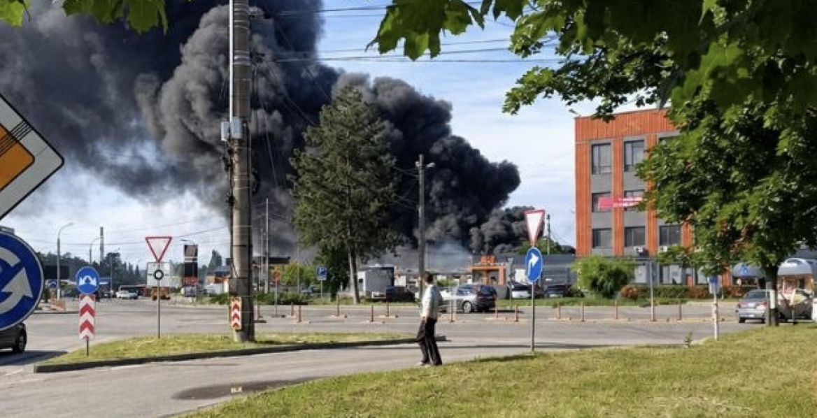Incendiu puternic la un depozit din sectorul Ciocana: Salvatorii au intervenit conform nivelului sporit de intervenție.
