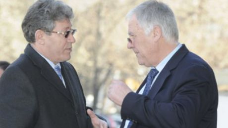 Ghimpu şi Diacov se tem că Timofti ar putea face asta. Foto: politics.md
