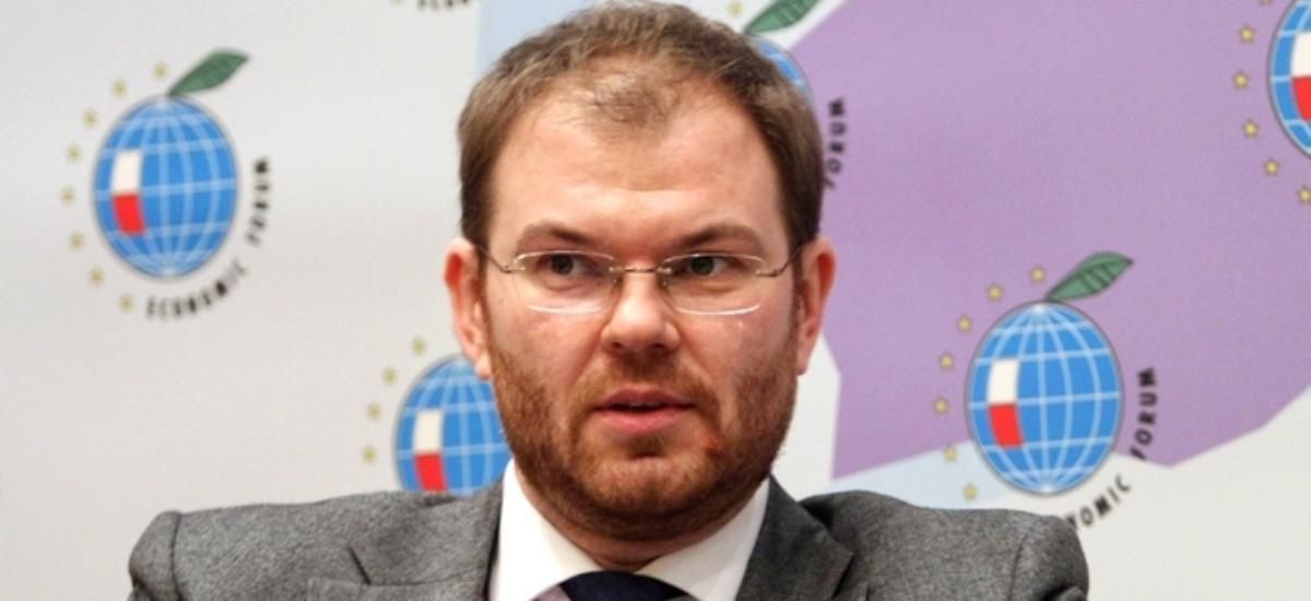 По словам главы НБМ, продажа акций является частью действий молдавских властей по перезагрузке финансового сектора после скандала 2014 года.  