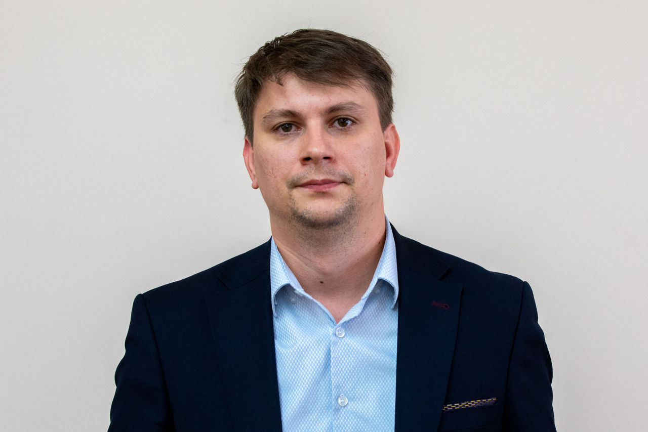 Александру Якуб возвращается на должность генсека Министерства труда.