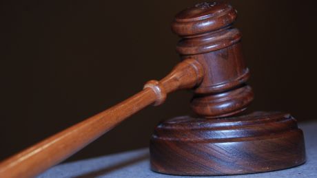 Purtătorul de cuvânt a adăugat că Lordul Cancelar şi Lordul Prim-Judecător sunt "mulţumiţi că materialele nu includeau imagini cu copii sau alt conţinut ilegal".