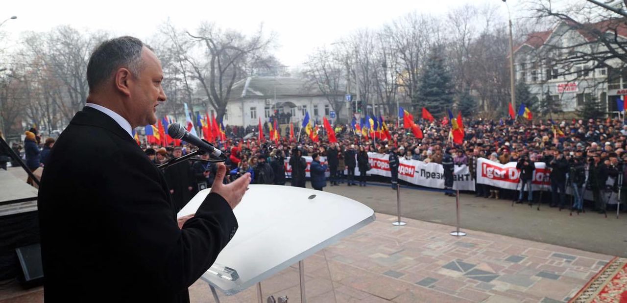 Очередной опрос подтвердил лидерство Додона в рейтинге доверия граждан.