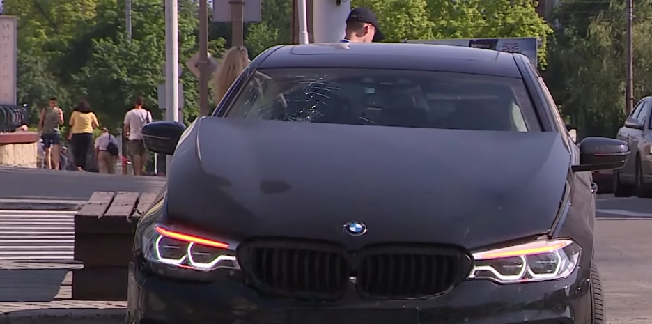 В Тирасполе BMW проехал на красный и стал виновником ДТП.