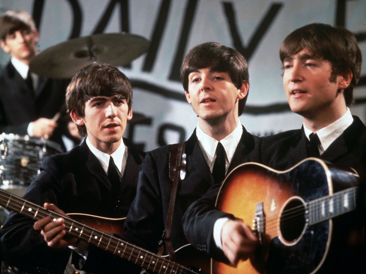 Рукописный текст песни The Beatles «Hey Jude» продали за $910 тысяч.