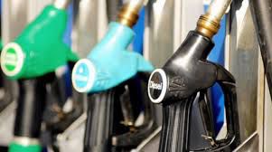 Barilul de petrol de tip Brent era tranzacţionat cu 66,99 de dolari.  Foto: economica.net