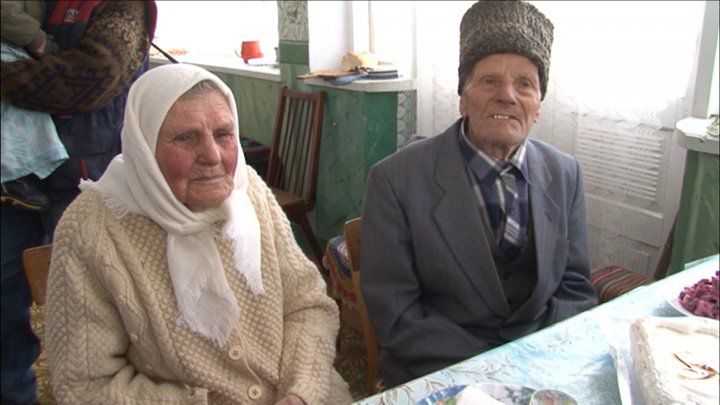 Un cuplu din Glodeni şi-a sărbătorit nunta de platină.