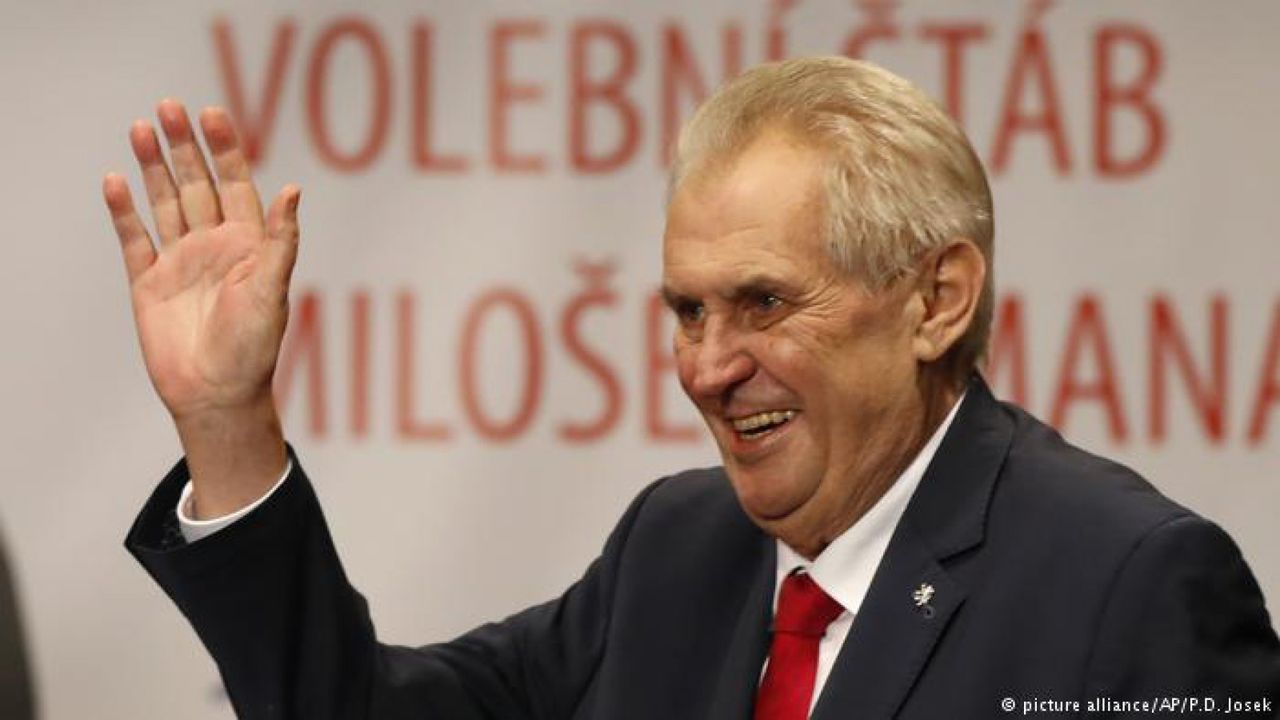 Praga: Proteste pentru libertatea presei după criticile lui Zeman