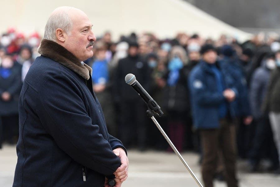 Мигранты поблагодарили Лукашенко за то, что он вывел их из «джунглей».
