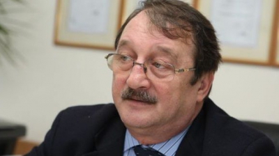 Fratele preşedintelui României a fost reţinut. Mircea Băsescu este acuzat de trafic de influență.