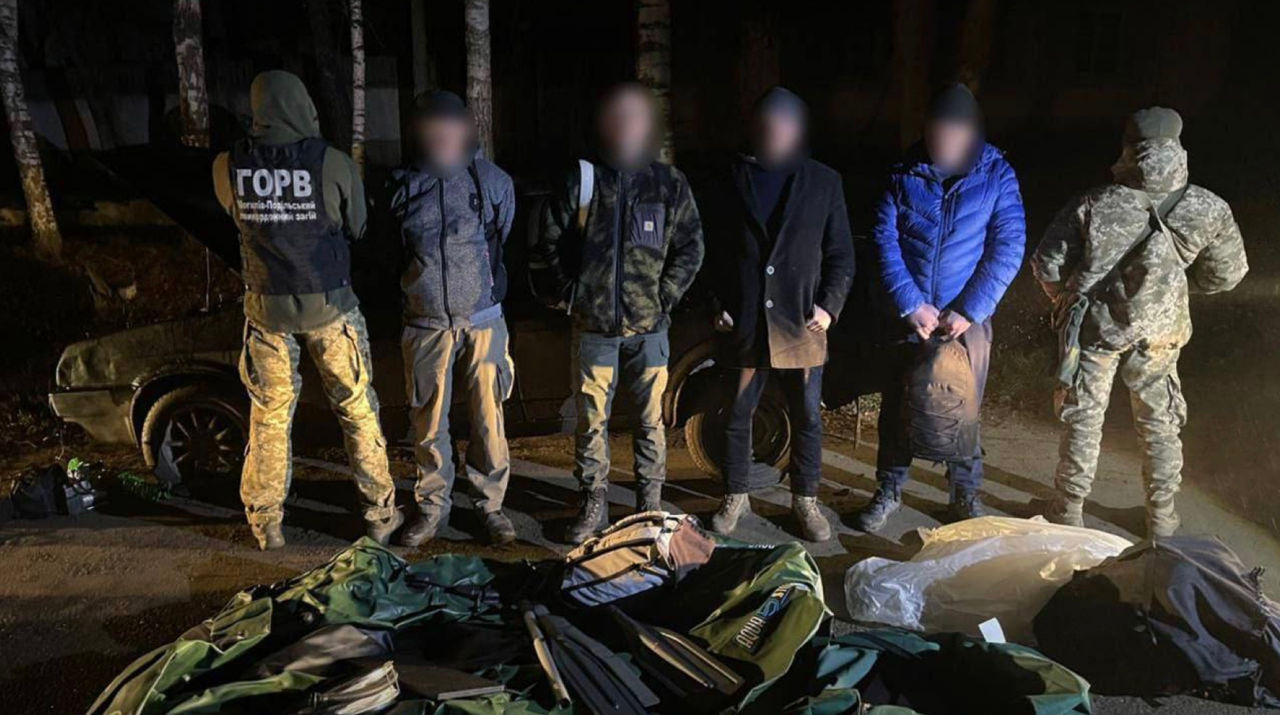 Трое одесситов за 14 тысяч долларов на резиновой лодке пытались попасть в Молдову.