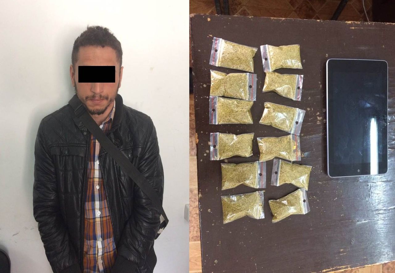 Polițiștii au reținut un tânăr care consuma substanțe narcotice într-un parc din sectorul Botanica al capitalei. 