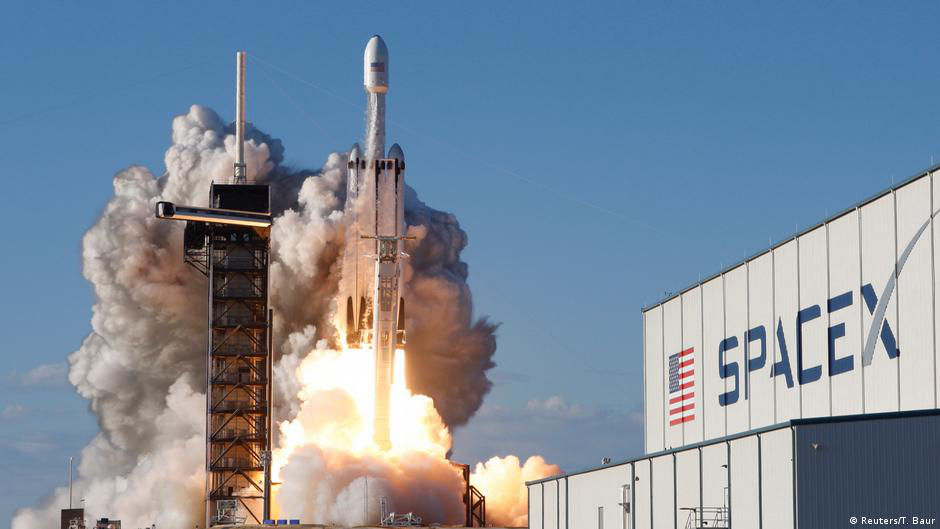 Bloomberg: SpaceX получила разрешение на ускорители для запуска спутников-шпионов.
