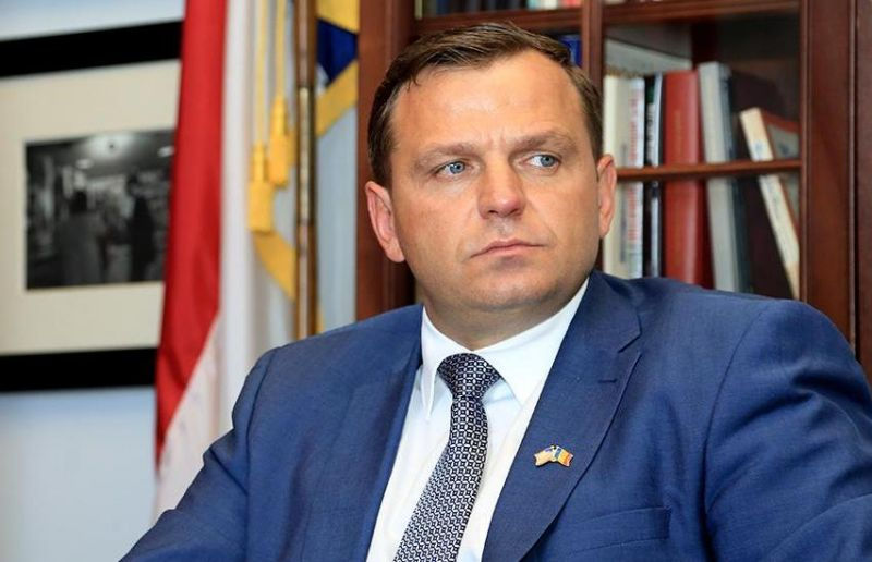 Нэстасе предъявил ультиматум ЛП и ЛДПМ.