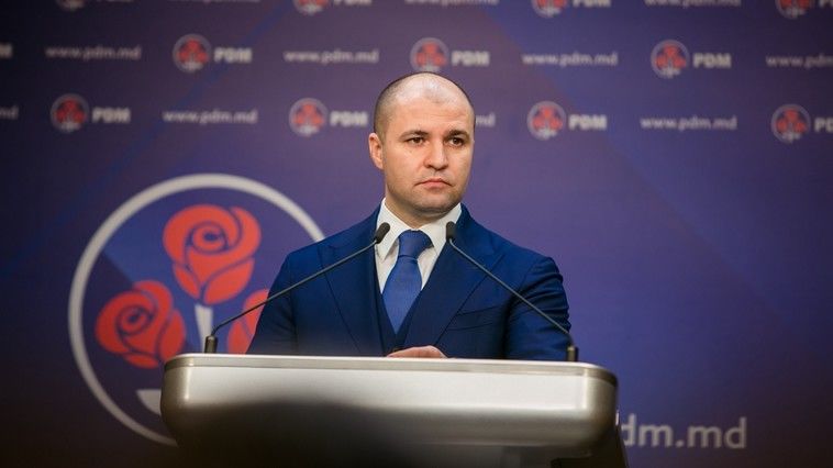 НЦБК провел обыски в доме Чеботаря по делу о концессии аэропорта.