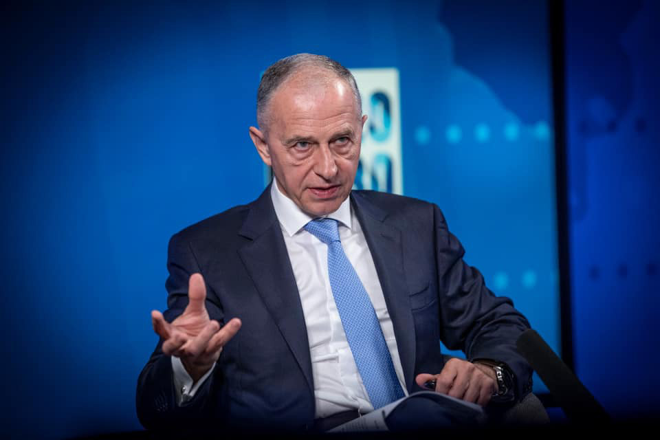 Заместитель генсека НАТО Мирча Джоанэ.