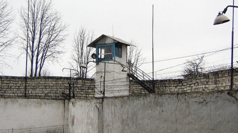 Подросток, изнасиловавший женщину в Каушанах, проведет в заключении 3 года.