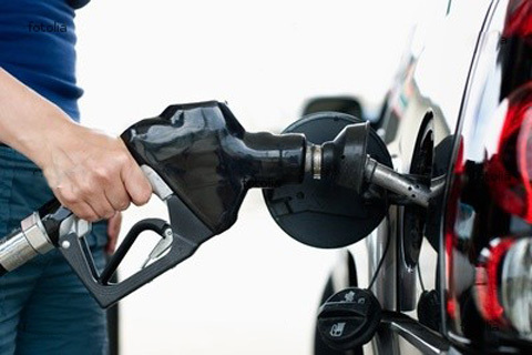 Accizele la produsele petroliere urmează să fie majorate în medie cu 9,3%, de la 1 ianuarie 2015, transmite NOI.md.