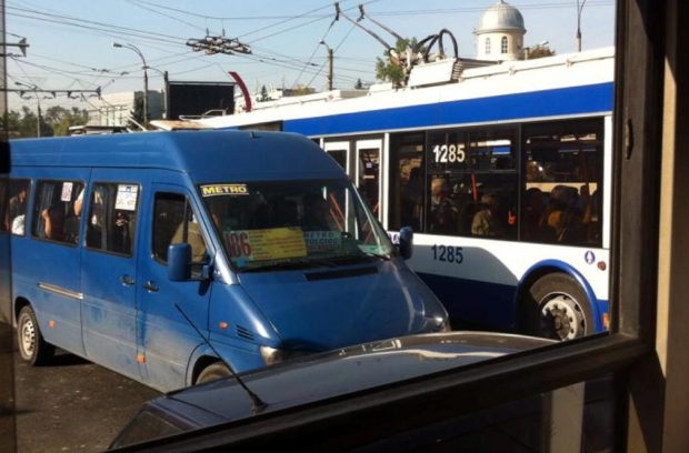 Nici un agent nu a fost trimis la fața locului pentru a dirija circulația.