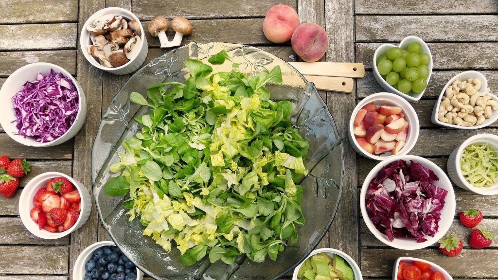 Диетолог: В рационе должны быть продукты разного цвета.
